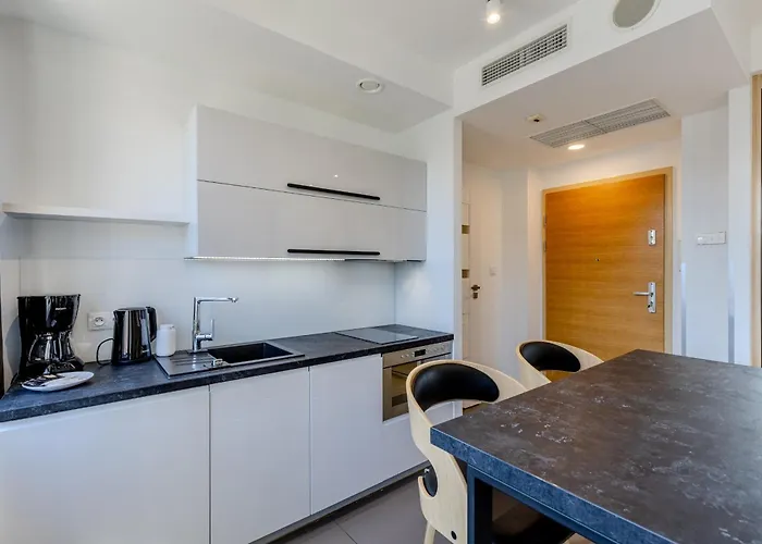 Krawiecka By Comfort Apartment *